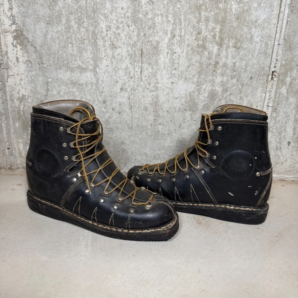 1930s Munari La Scarpa Vintage Italian Leather Cross Country Ski Boots Mint sz 9